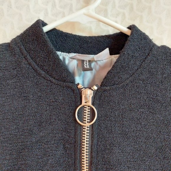 Wool blend bomber jacket in black - Picture 8 of 11